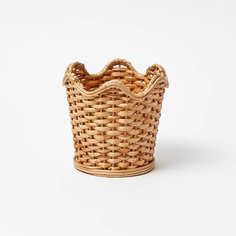 Scalloped Rattan Planter