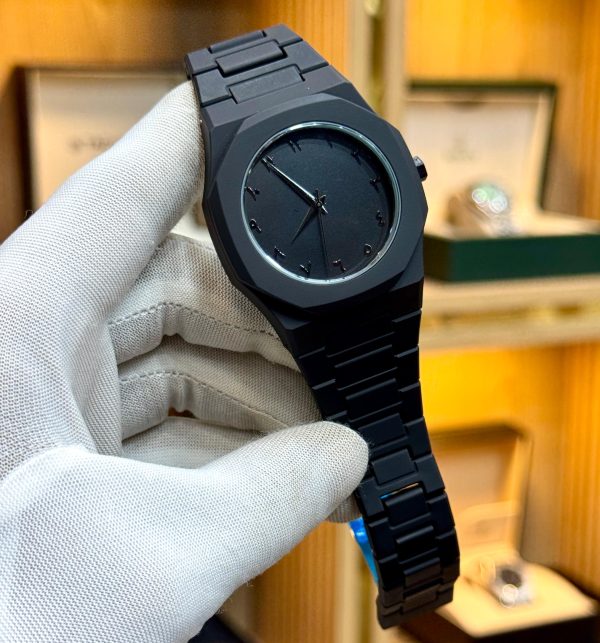 full-black-aura-quartz-watch-lightweight-analog-design-premium-quality-finish-stylish-wrist-watch-for-men-boys-available-in-full-black-no-box-1 Full Black Aura Quartz Watch - Image 1
